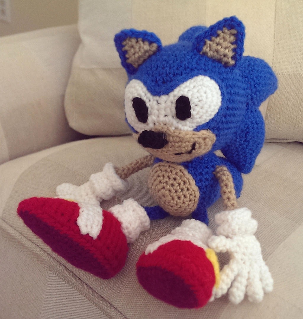 Crocheted Sonic the Hedgehog by Yodaman921 on DeviantArt