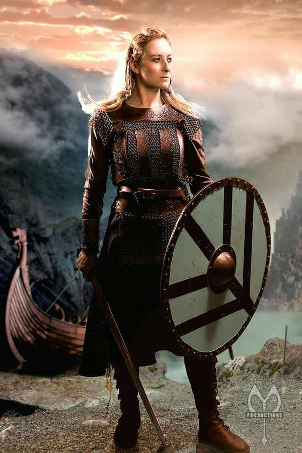 cosplay Viking woman
