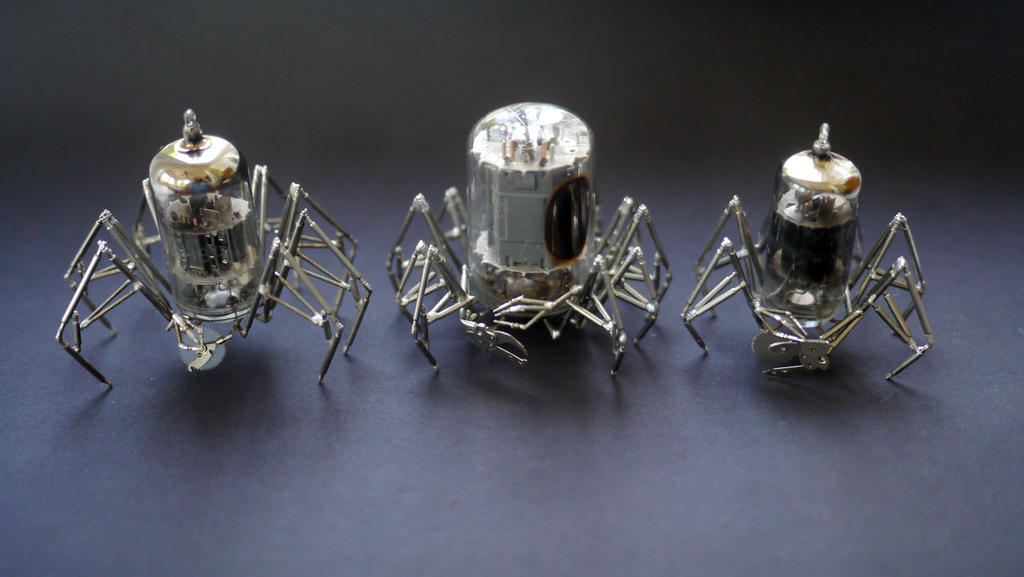 vacuum_tube_spider_group_by_amechanicalmind-d6dathu.jpg