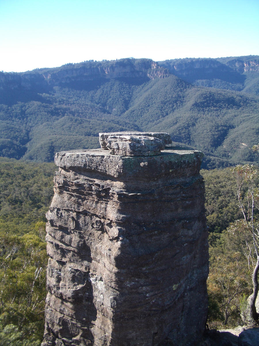 Blue Mountains rock formation by CAStock on DeviantArt