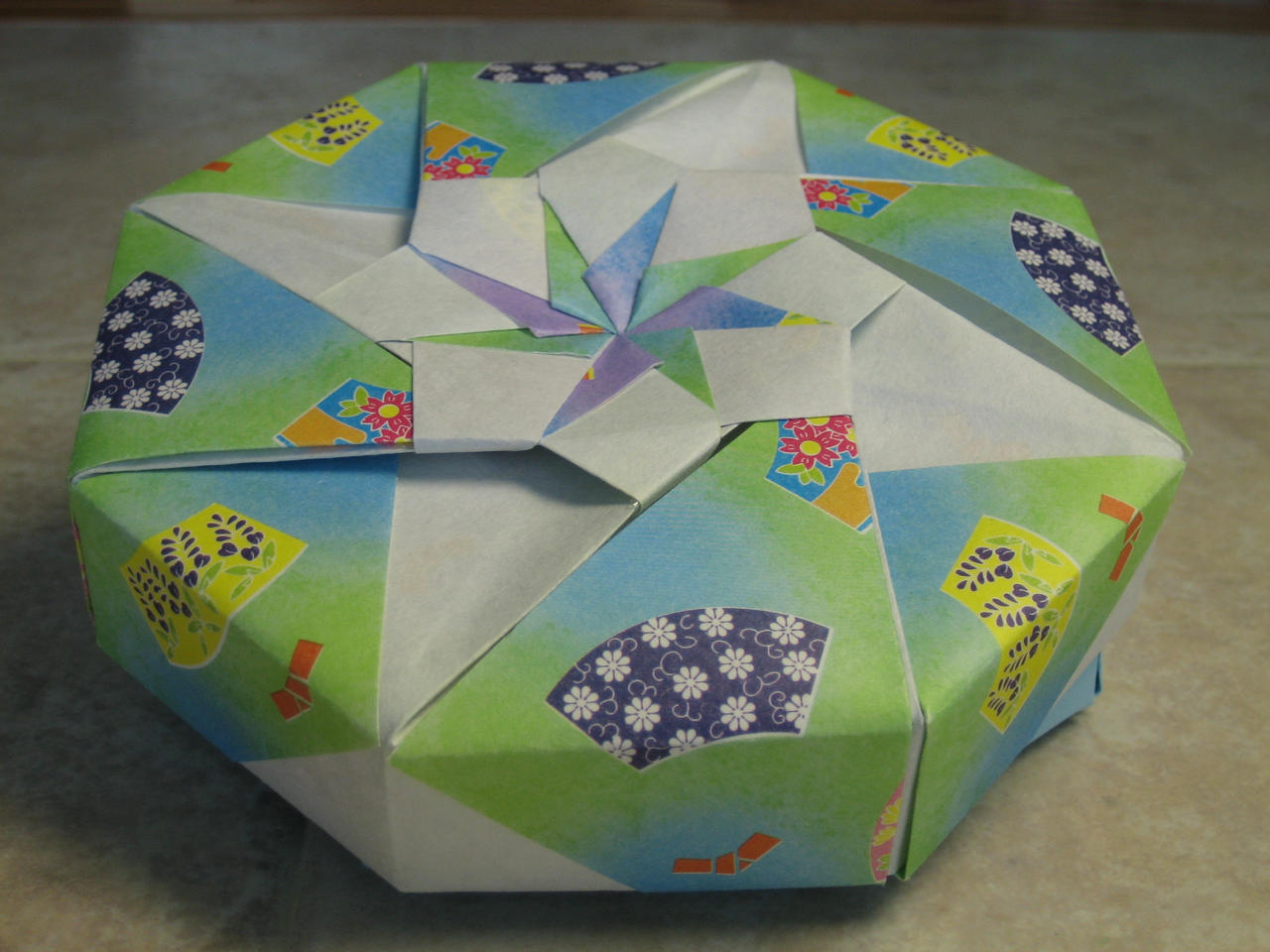 Joyful Origami Boxes by Tomoko Fuse by PaperChang on DeviantArt