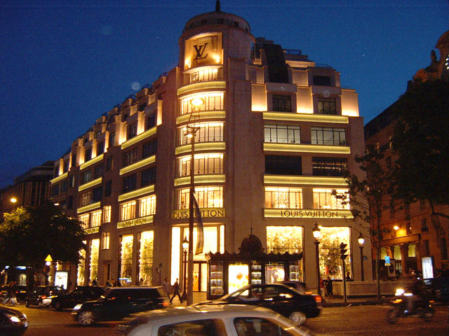 Louis Vuitton building, Paris by paulo2070 on DeviantArt