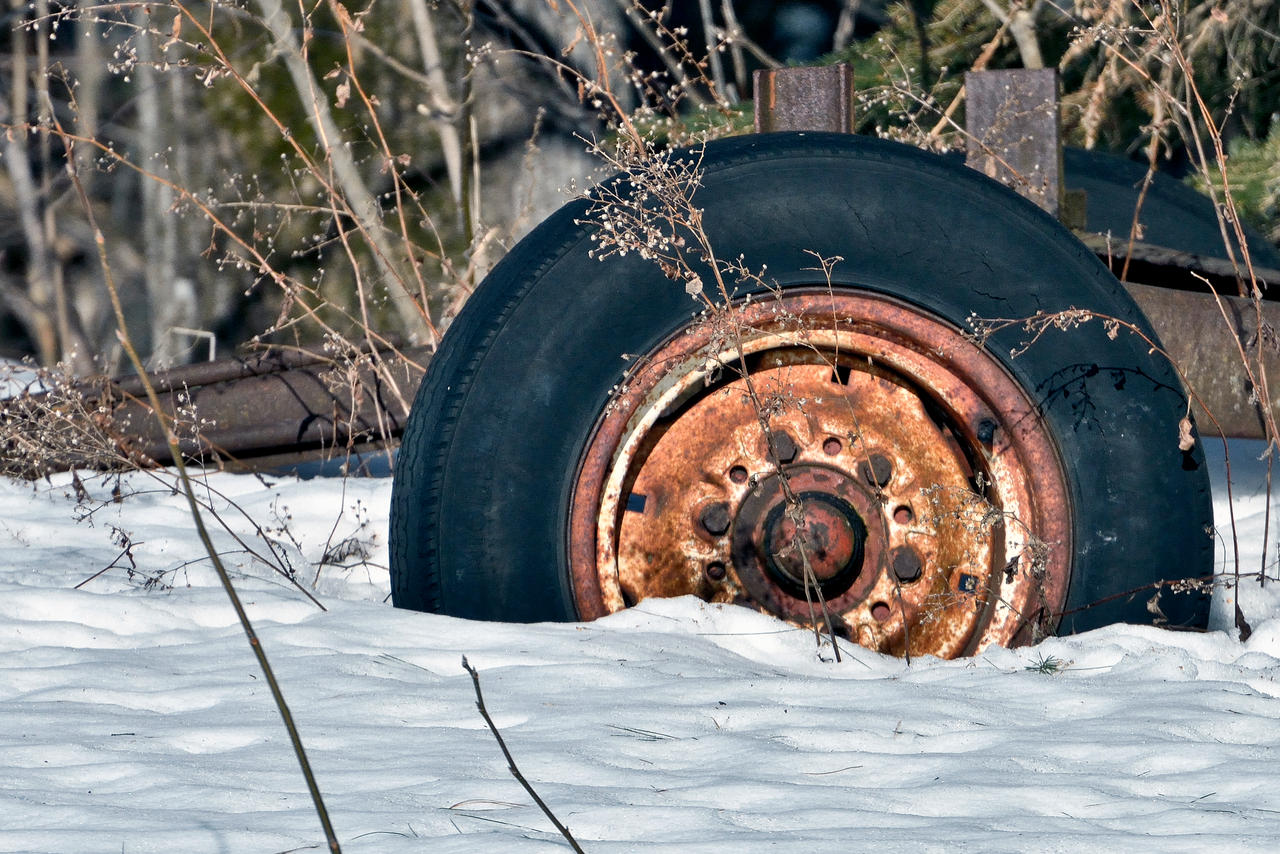 Rusty wheel stuck in the snow by madlynx on DeviantArt